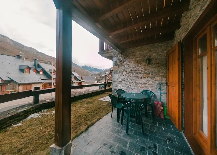 Aneto Апартаменты Les Bordes